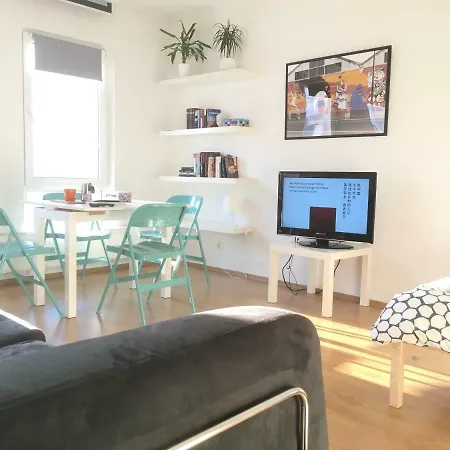 Apartment M11 Sunny - City Centre Warsaw
